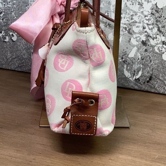 Dooney & Bourke Y2K Pink and Cream Canvas with Brown Leather Trim - Picture 5 of 16